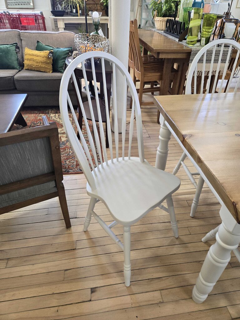 NEWLY MADE HARVEST TABLE W/6 CHAIRS