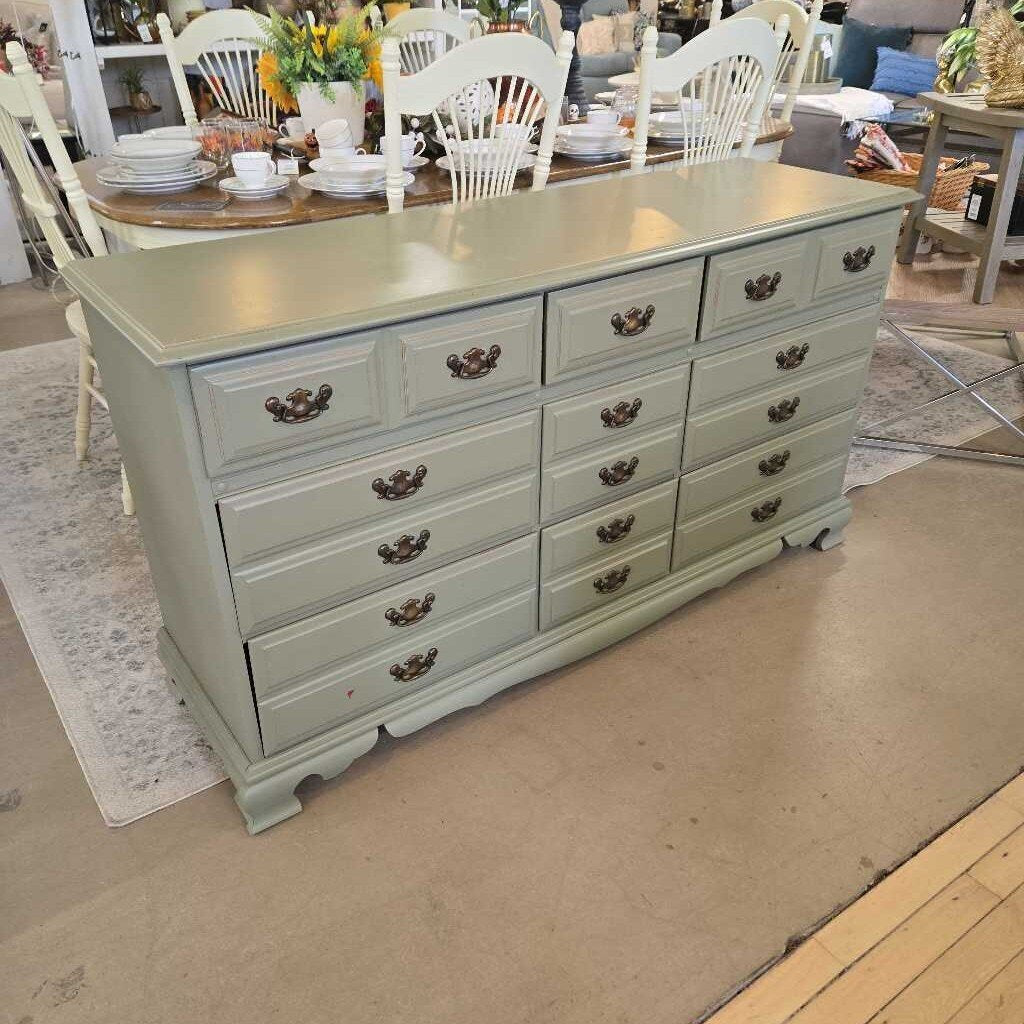 KROEHLER 9 DRAWER SAGE GREEN DRESSER