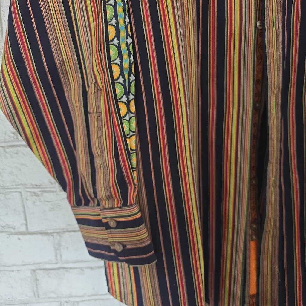 ROBERT GRAHAM Button Down Shirt