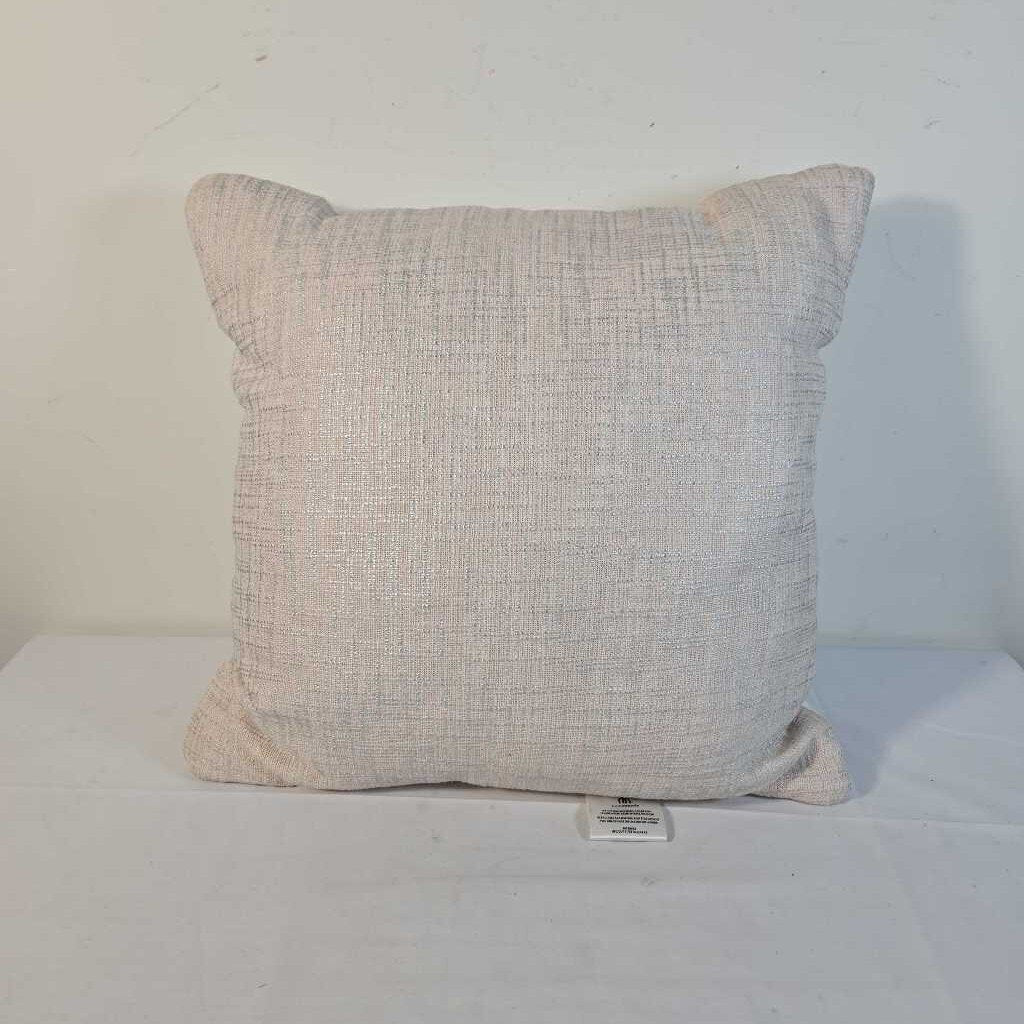 CREAM TEXTURED PILLOW