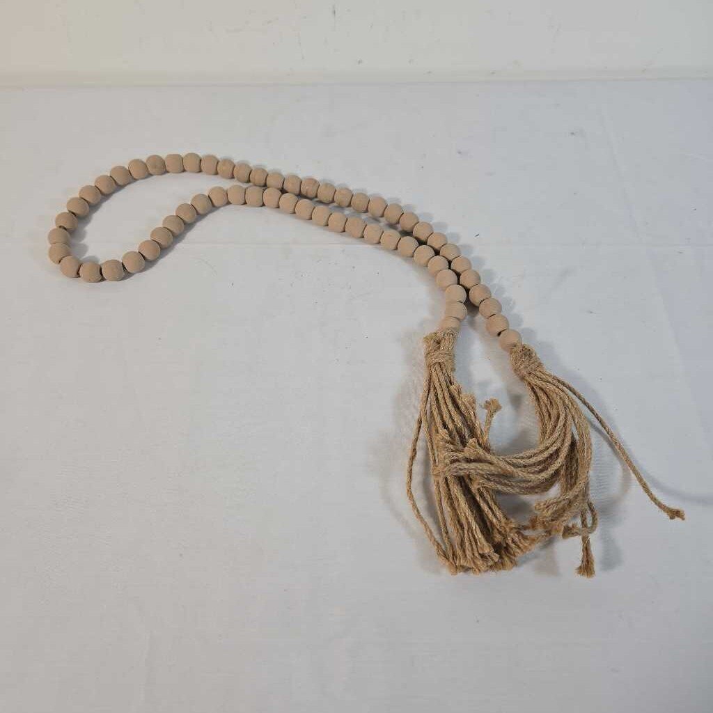 BEAD GARLAND W/ TASSLES