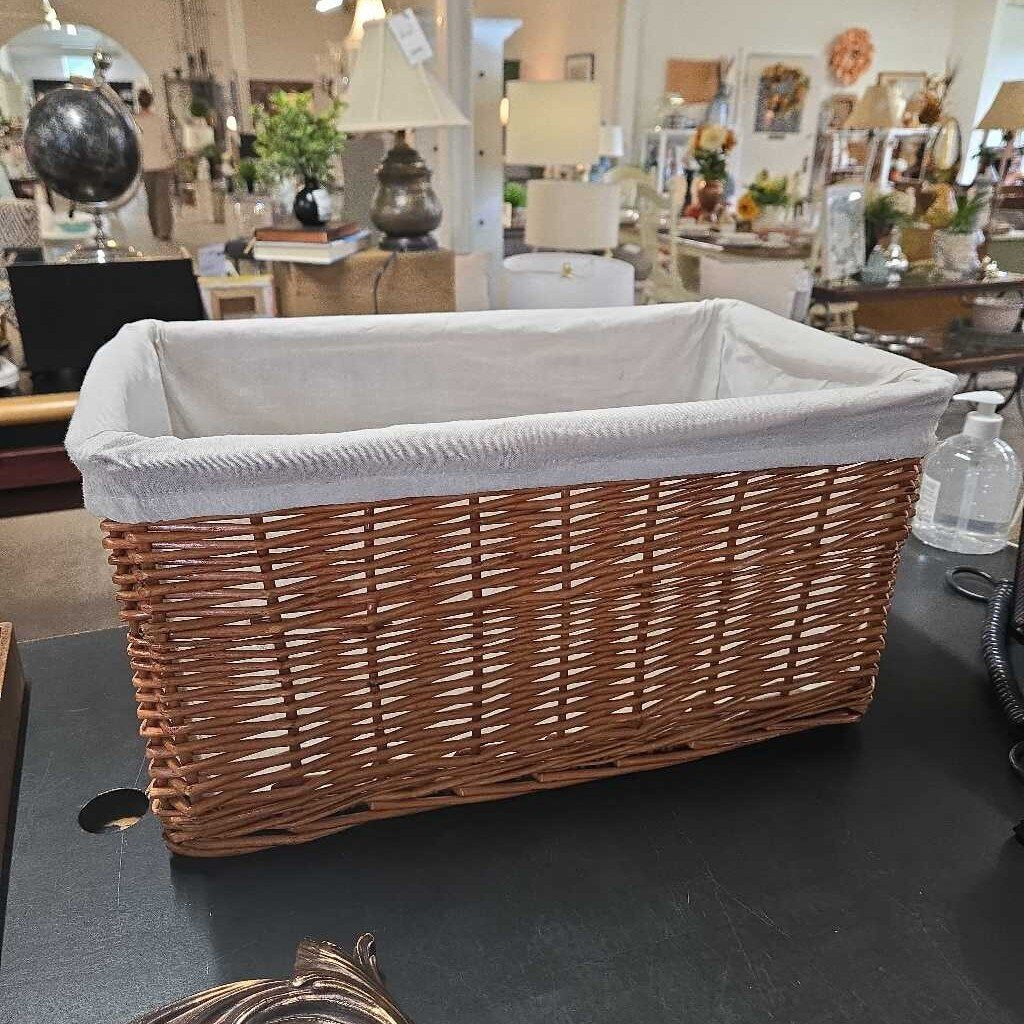 LG BASKET W/WHITE LINER