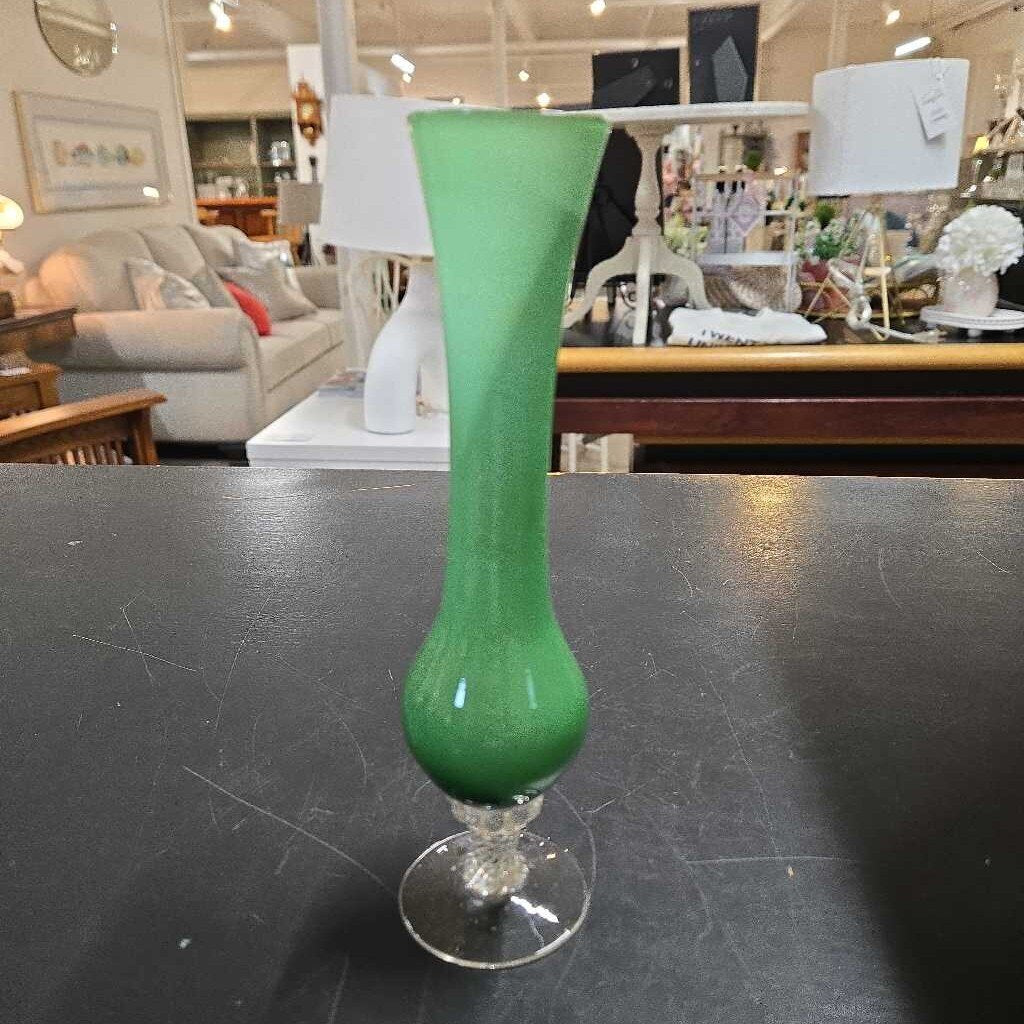 GREEN BUD VASE W/CLEAR BASE