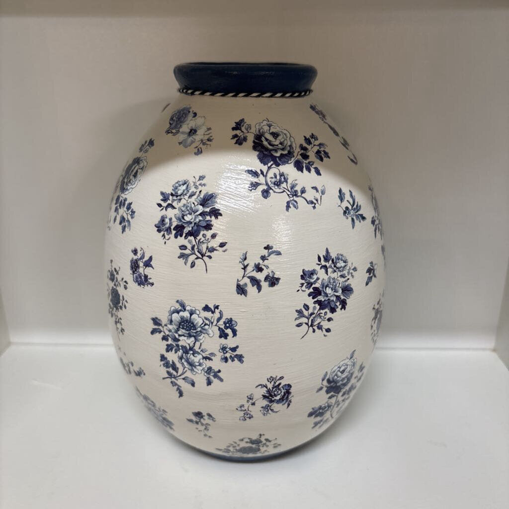 Chinoiserie Vase