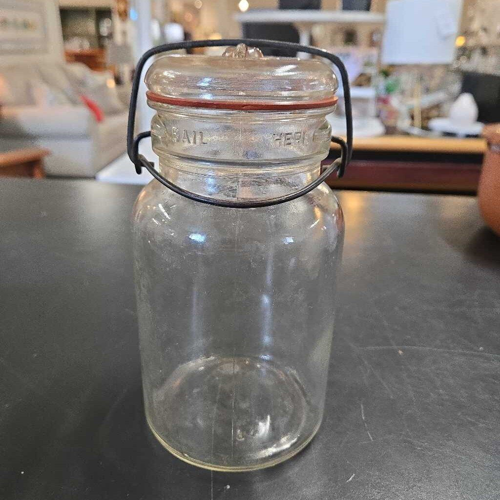 VTG GLASS JAR W/LID