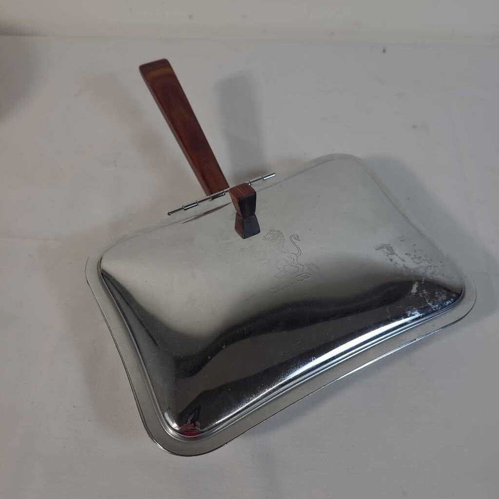 VTG IRVINWARE CRUMB CATCHER