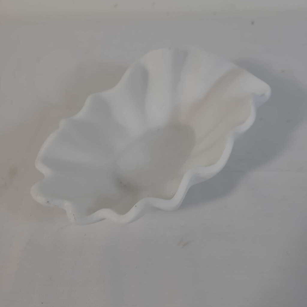 ACRYLIC RUFFLE DISH