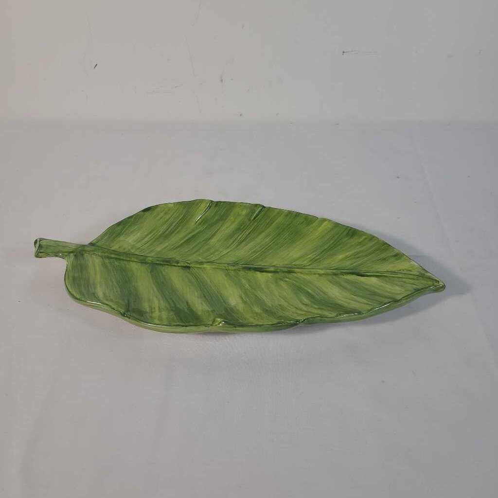 GREEN LEAF PLATE