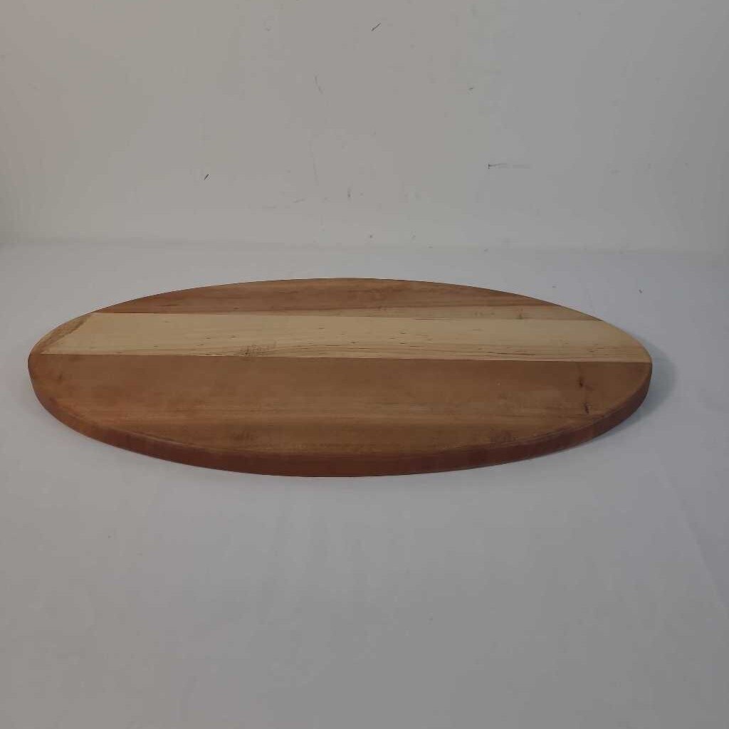 WOODEN OVAL CHARCUTERIE BOARD