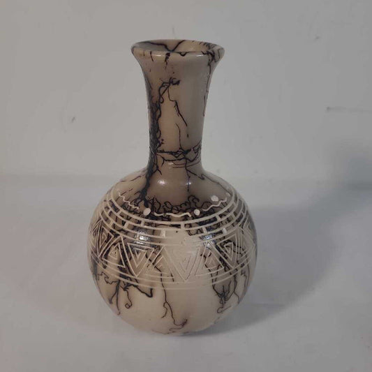 VTG NAVAJO HORSE HAIR POTTERY BUD VASE