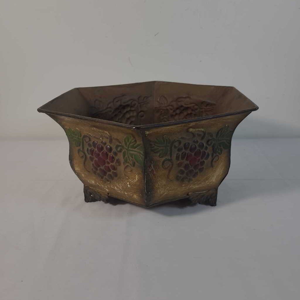 6 SIDED TIN GRAPE PLANTER