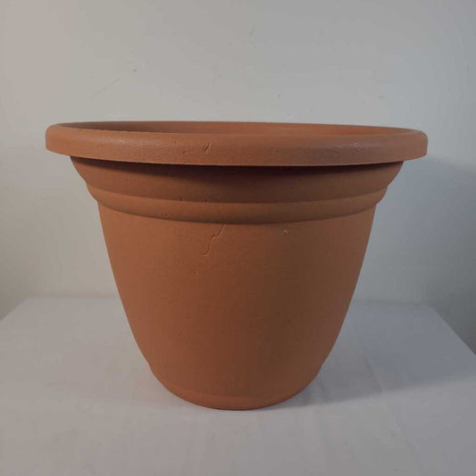 TERRA COTTA PLANTER PLANTER