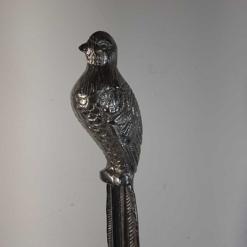 SILVER BIRD ON STAND DECOR