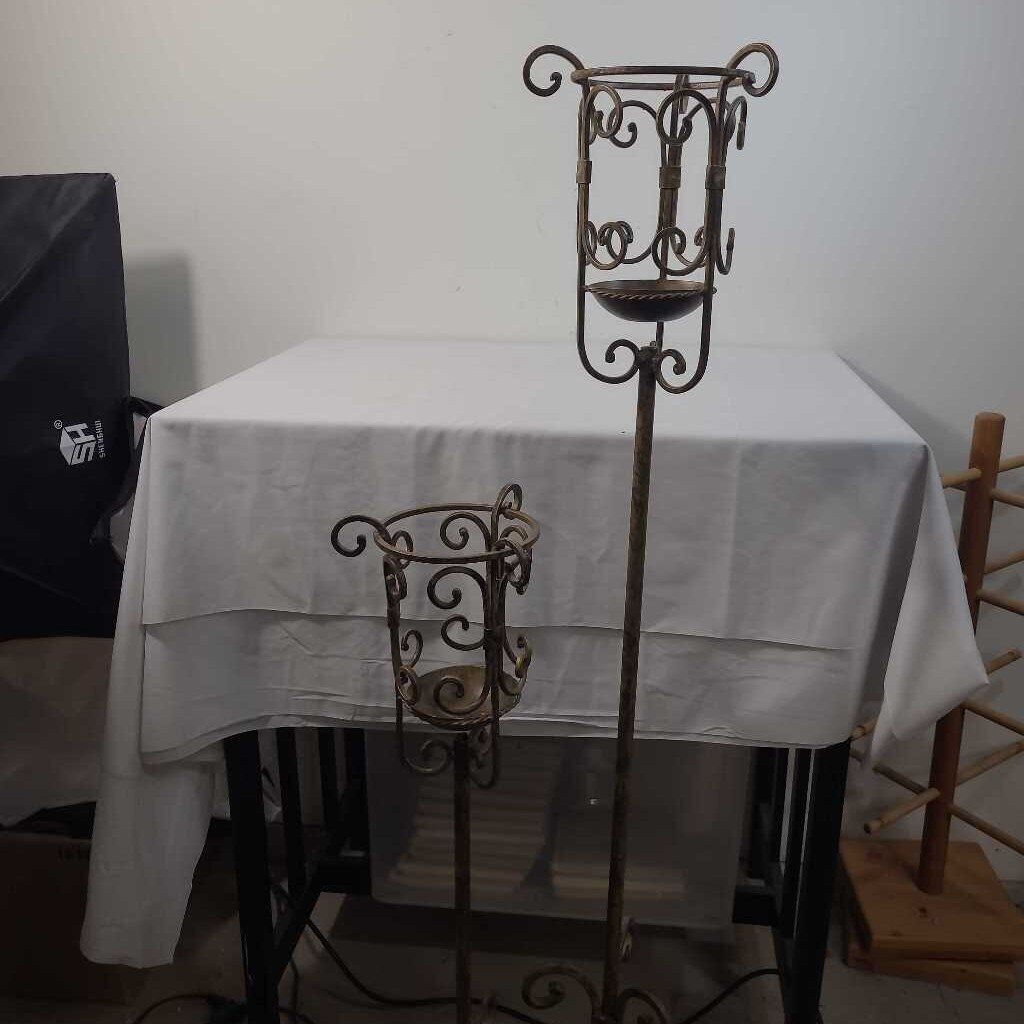 PR GOLD CANDLE HOLDERS