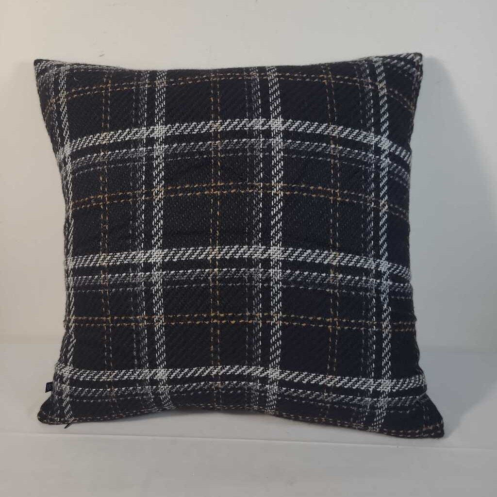 BLACK PLAID PILLOW