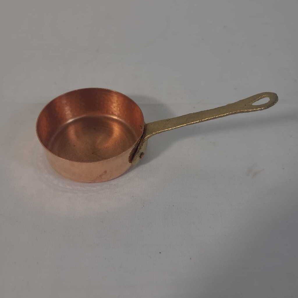 COPPER MEASURING CUP