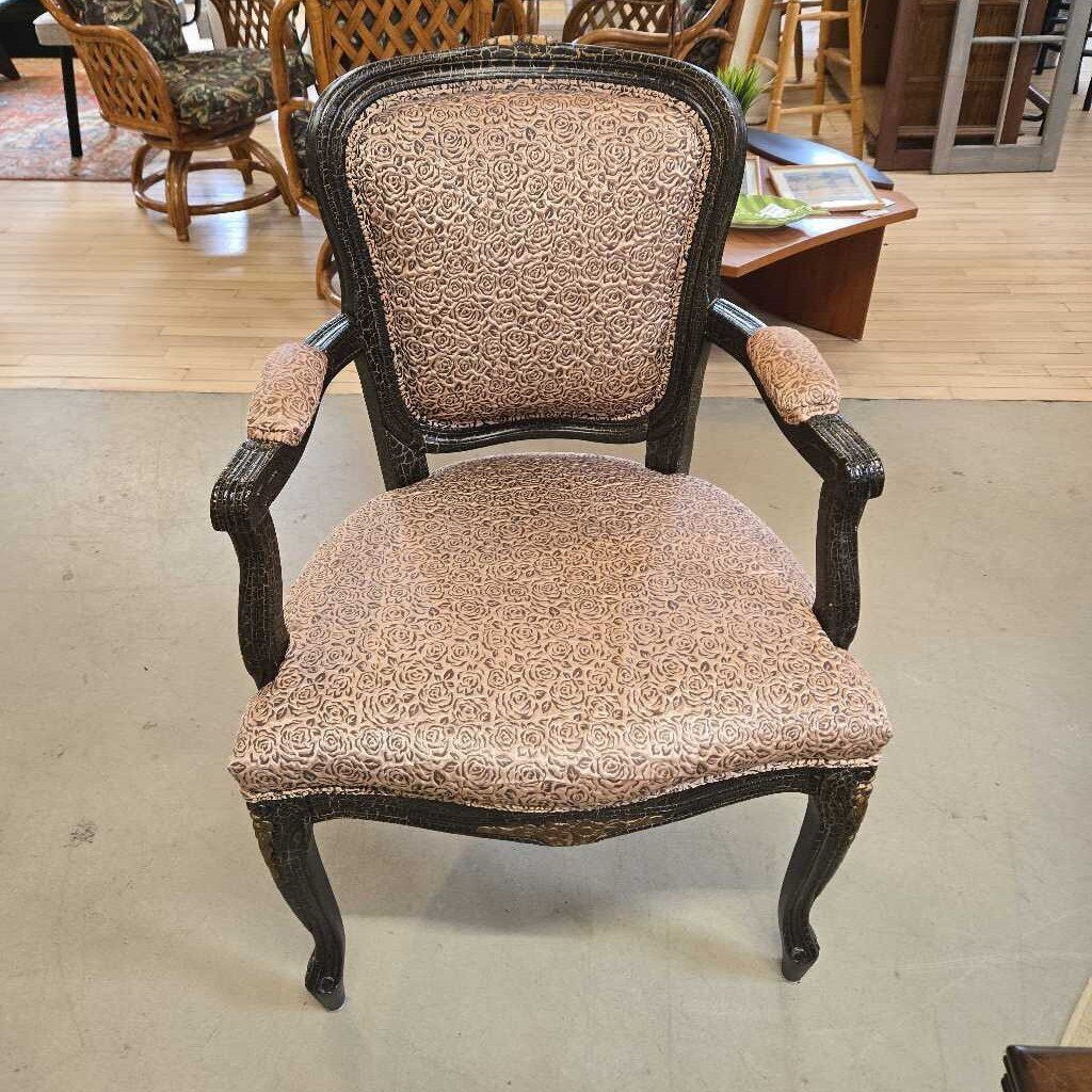 ROSE PATTERN ARM CHAIR