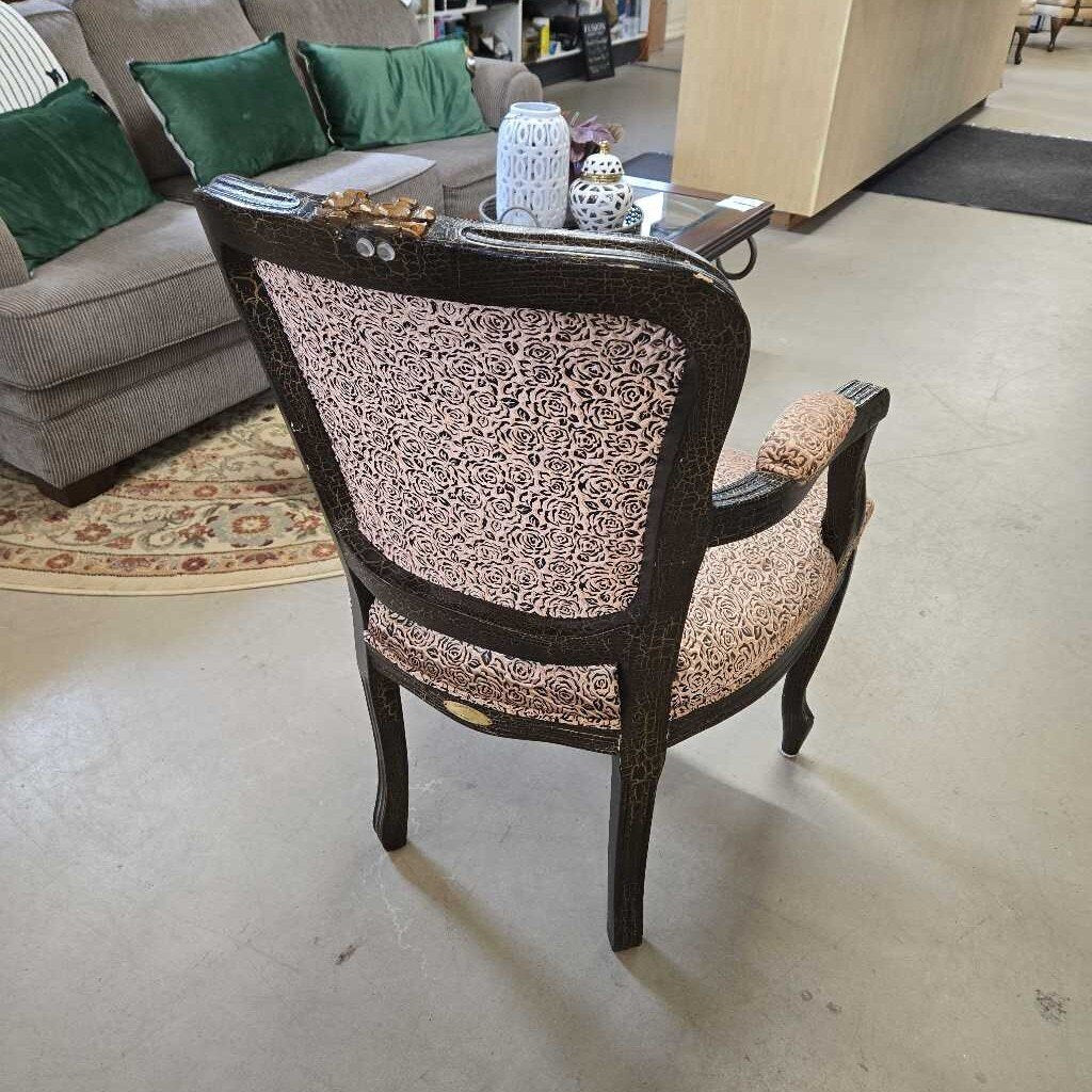 ROSE PATTERN ARM CHAIR