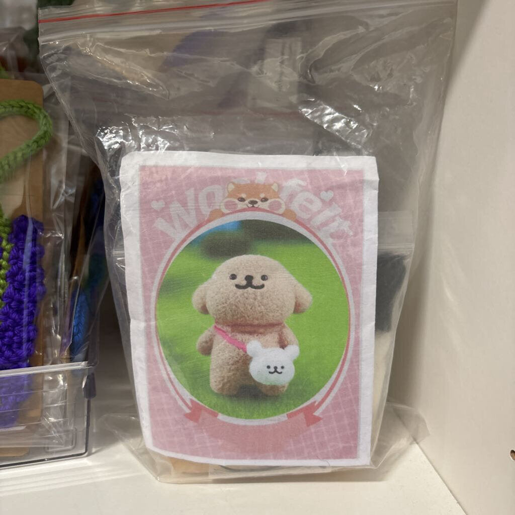 Puppy with Purse Felting Kit