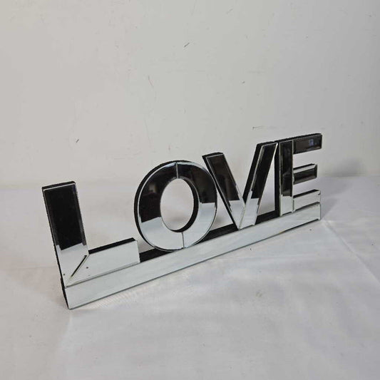 MIRRORED LOVE