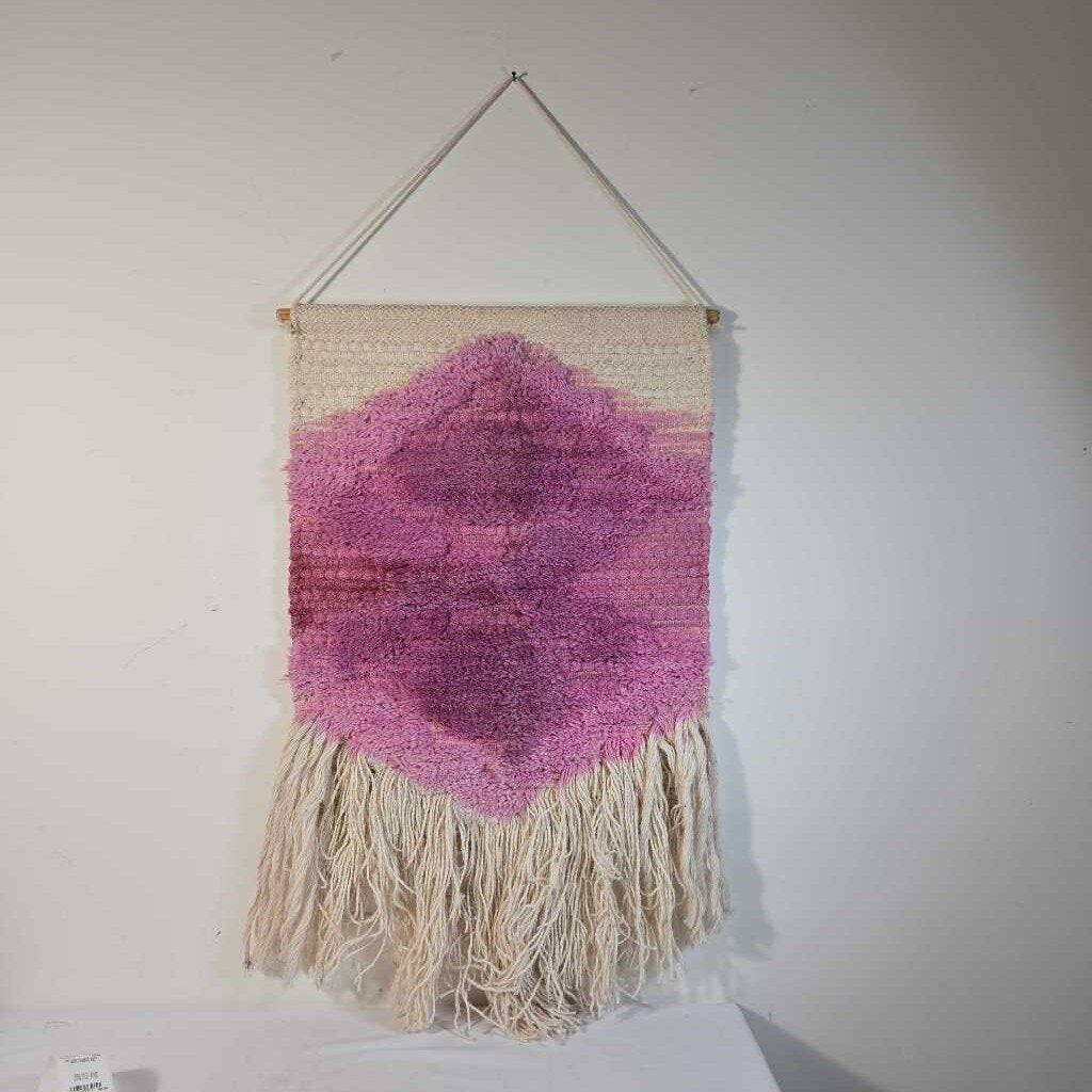 BEIGE & PINK WALL HANGING