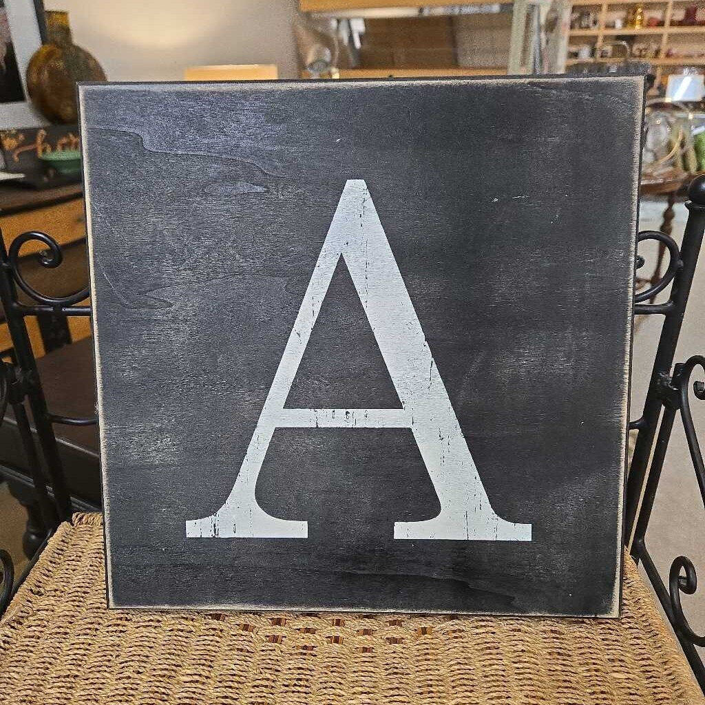 BLACK & WHITE A SIGN