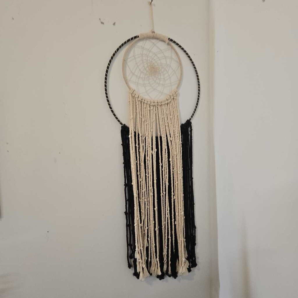 CIRCULAR WOVEN WALL HANGING