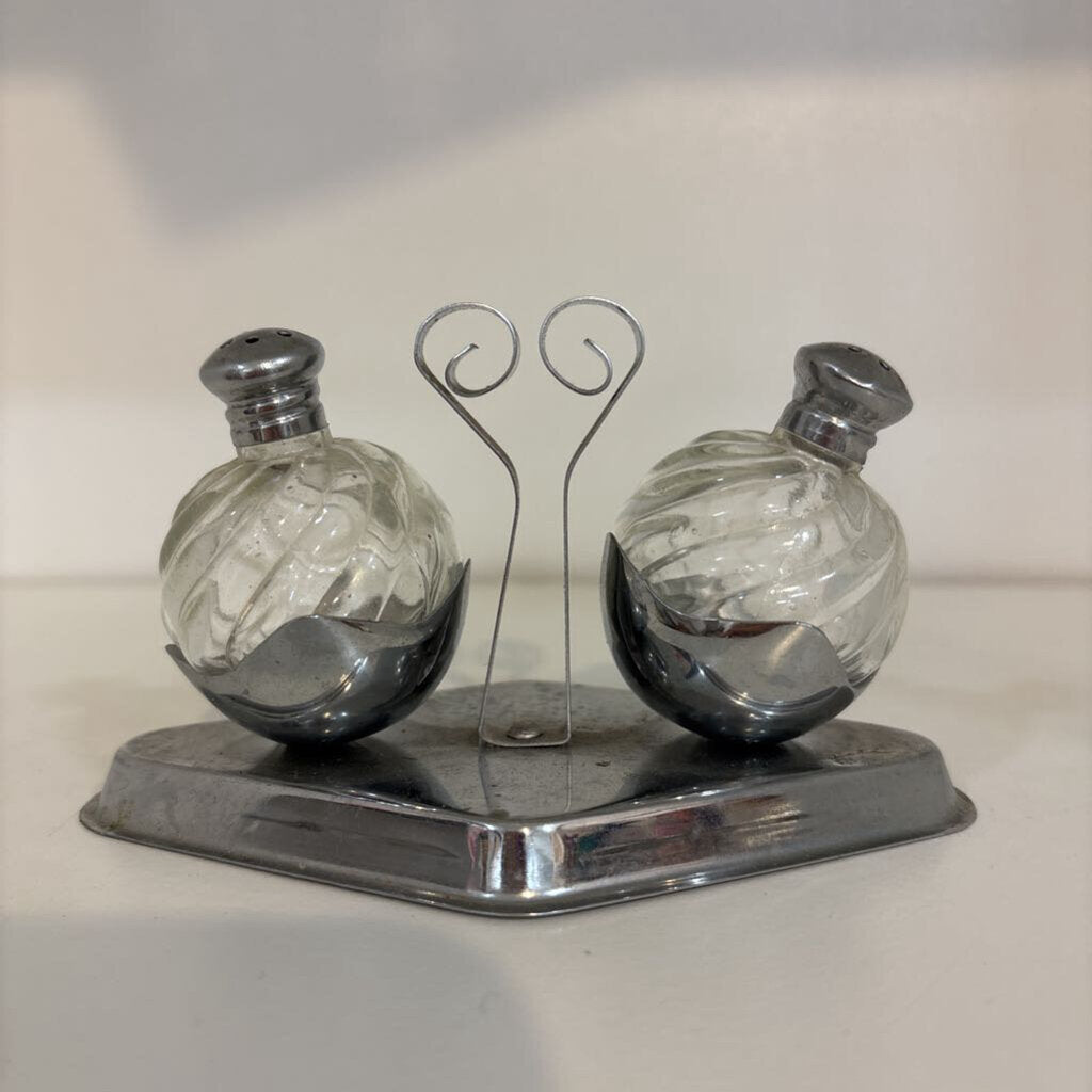 VINTAGE SALT/PEPPER/NAPKIN HOLDER