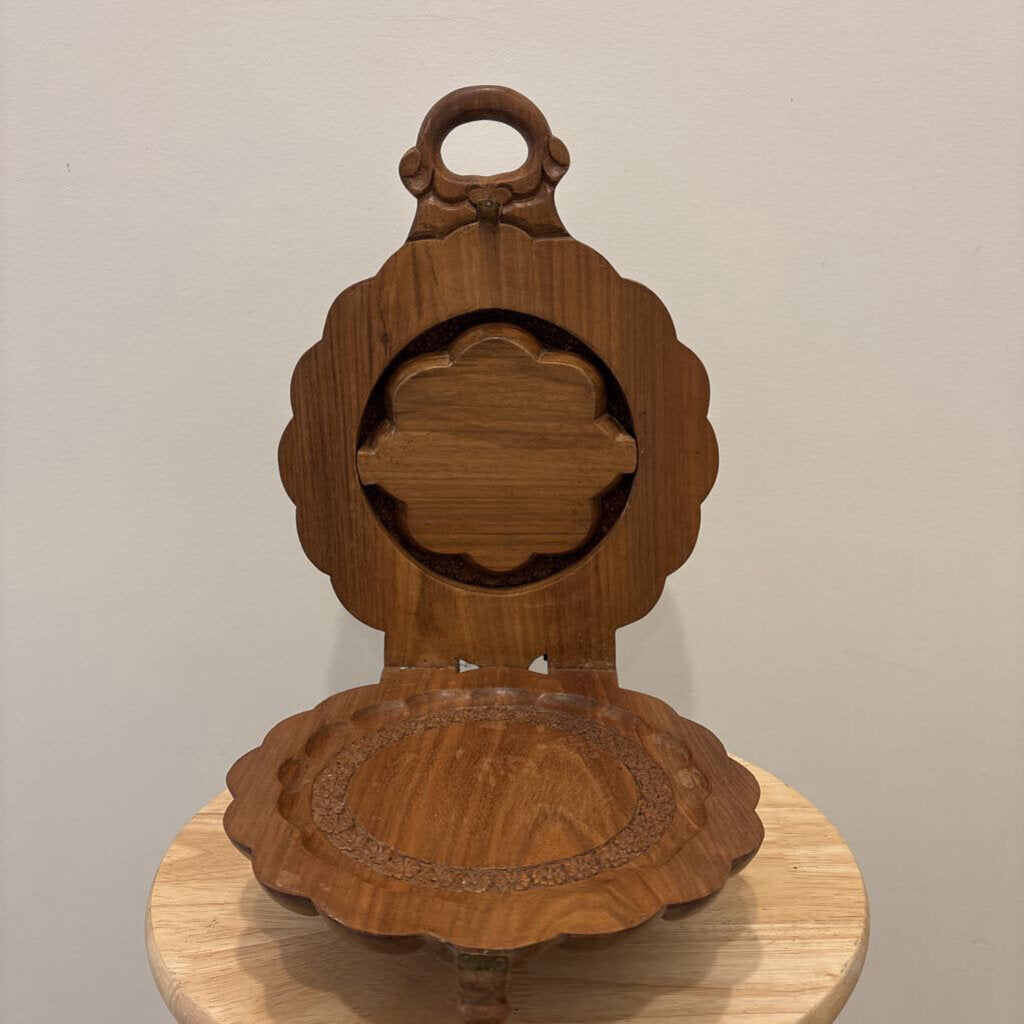 CARVED WOOD FOLDING SERVER