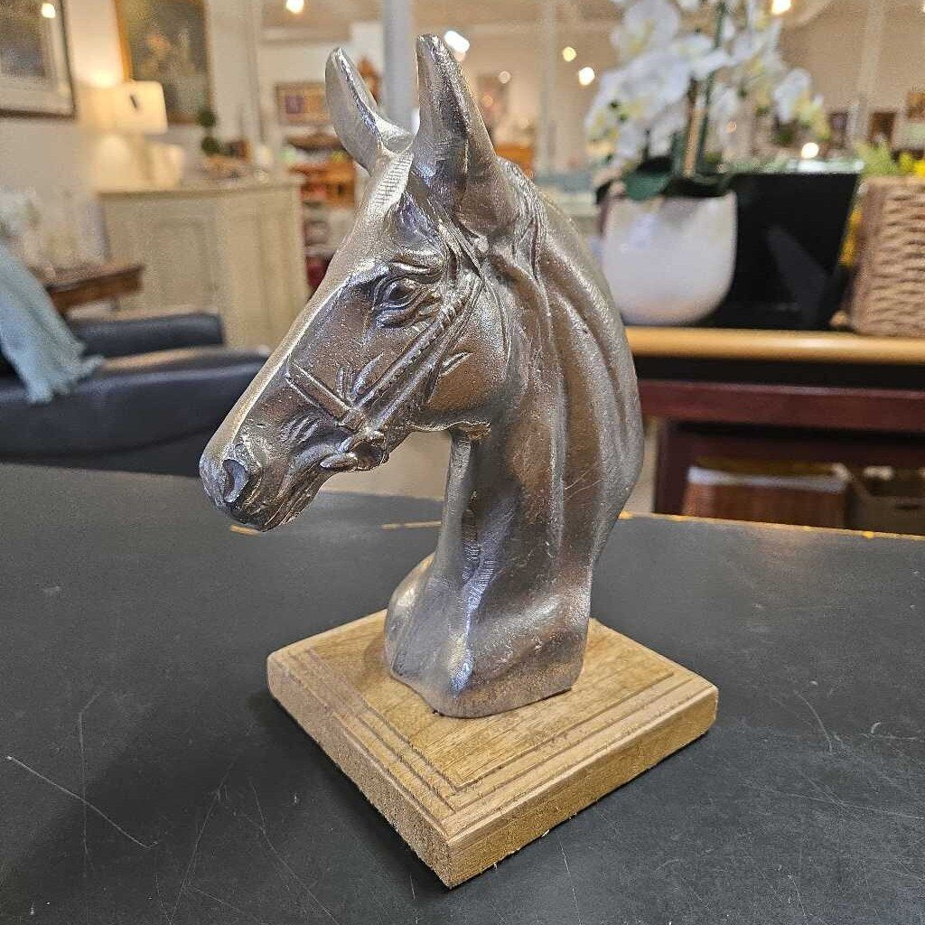 SILVER HORSE HEAD ON WOODEN BASE