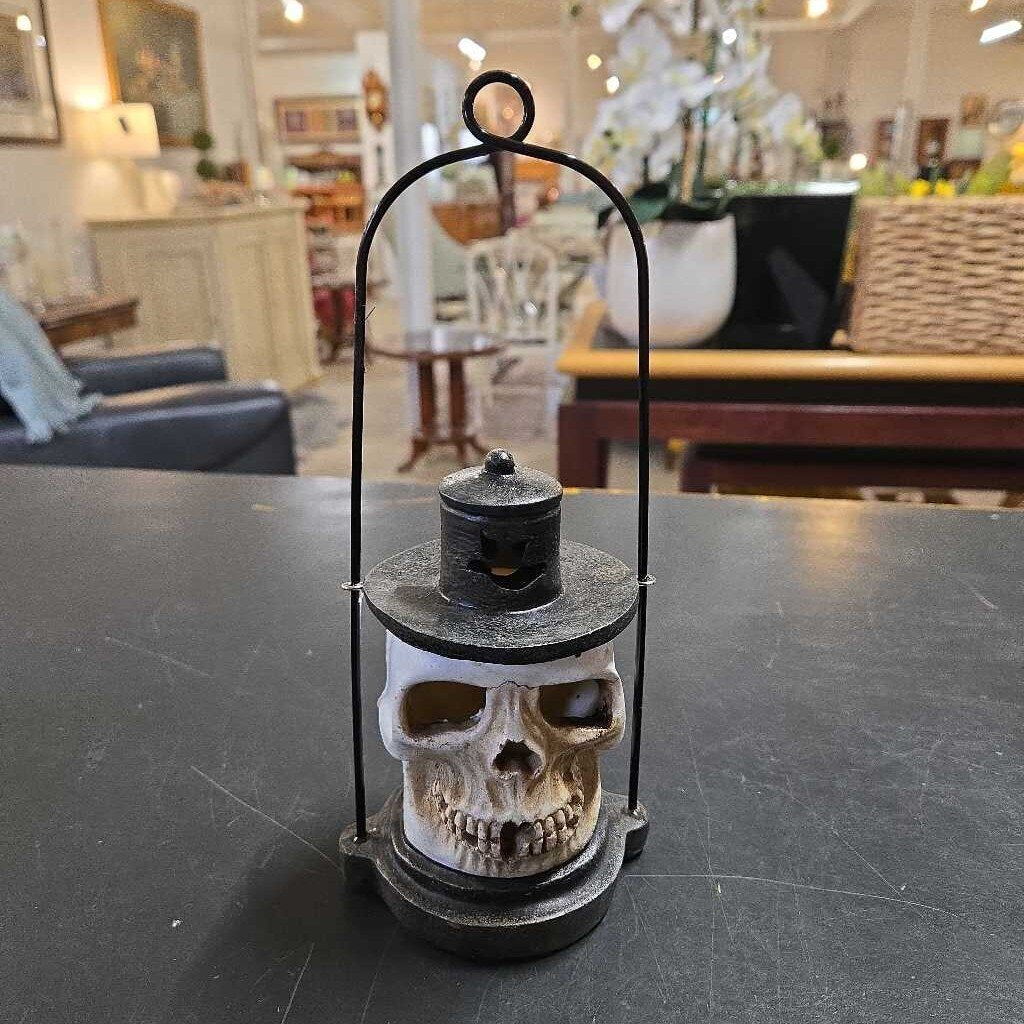 SKULL LANTERN