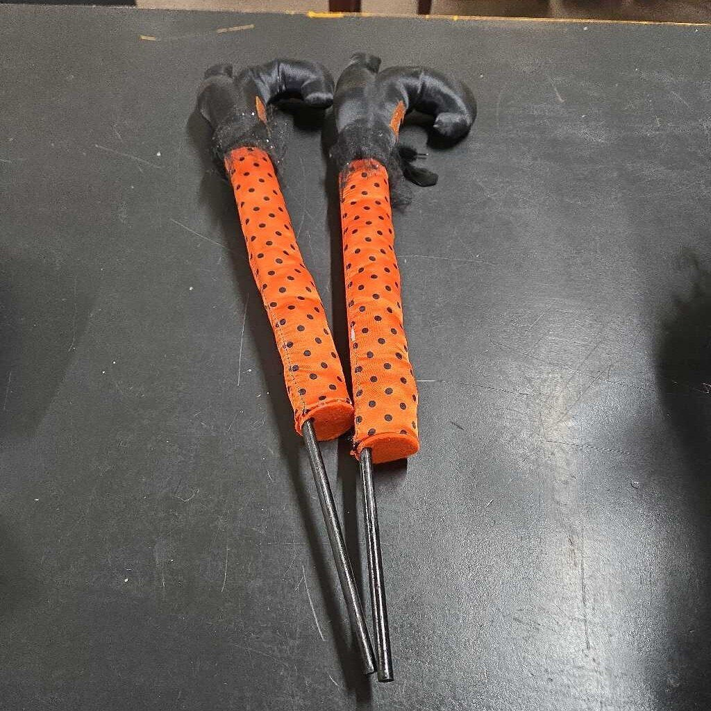 WITCH LEG DECOR FOR PLANTER