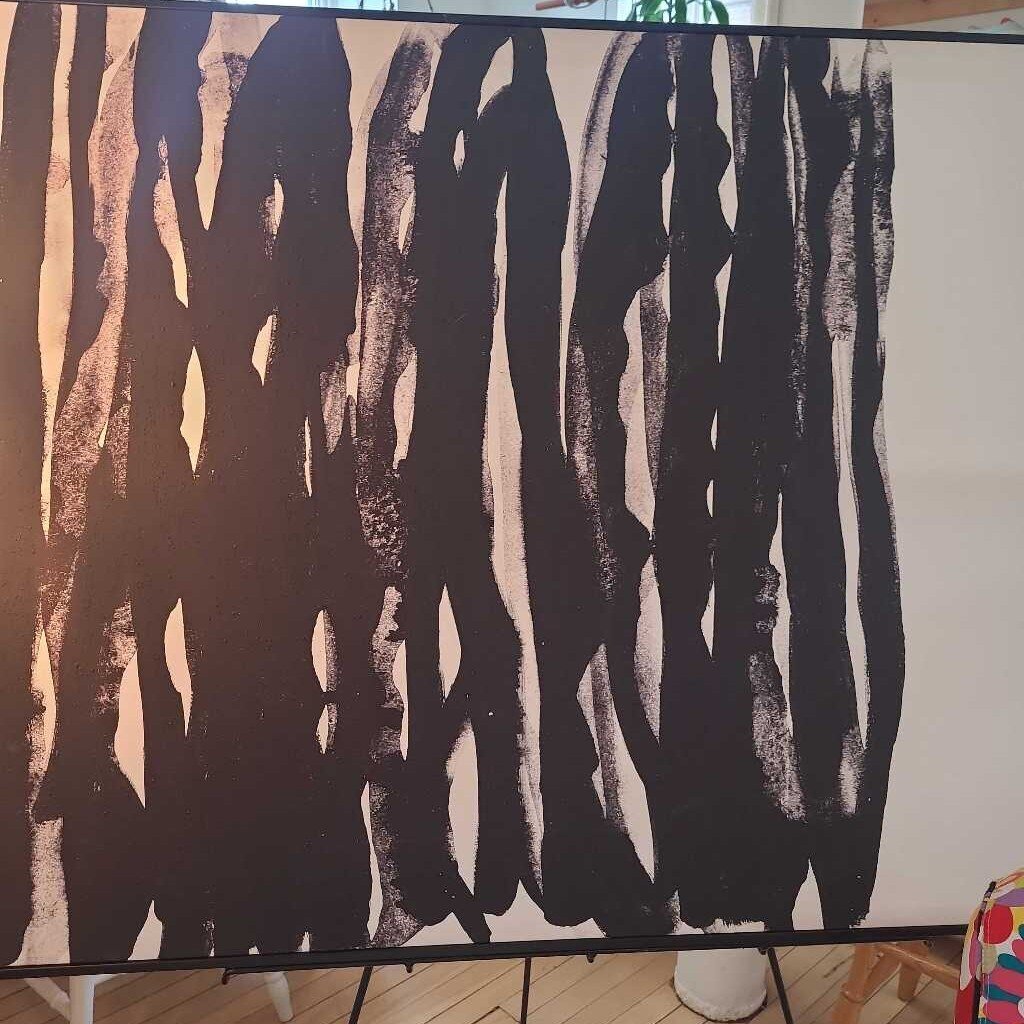 BLACK & WHITE CANVAS
