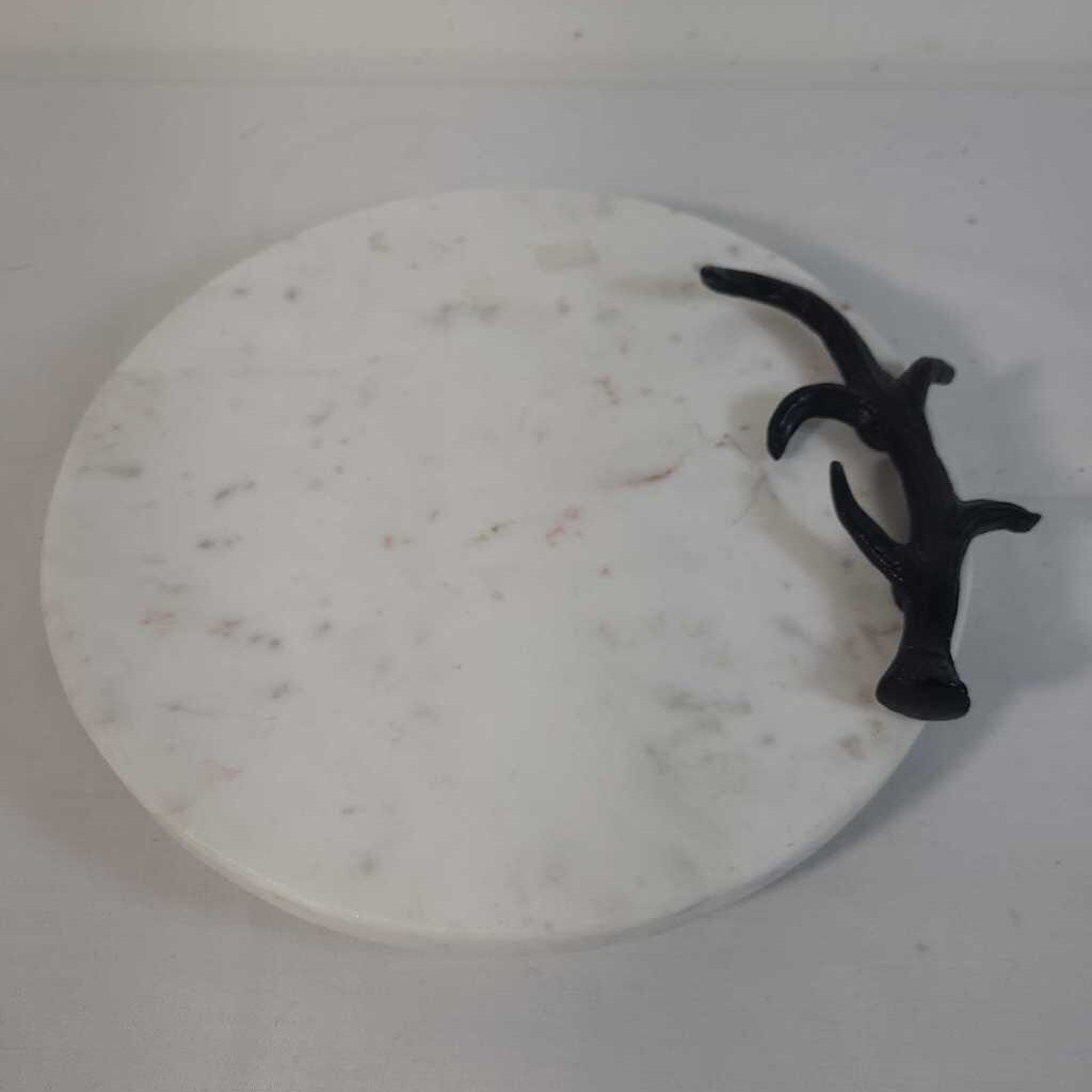 ROUND MARBLE CHARCUTERIE BOARD W/ANTLER HANDLE