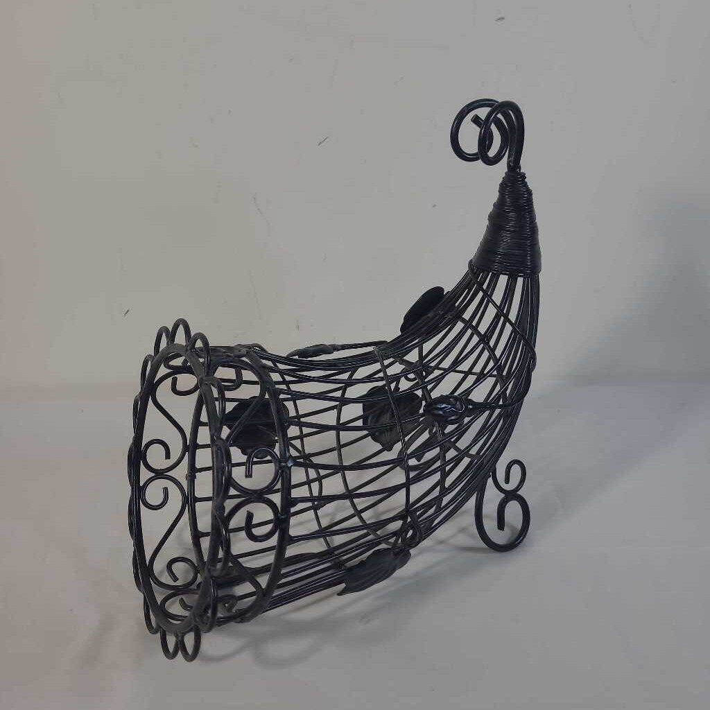 METAL CORNUCOPIA