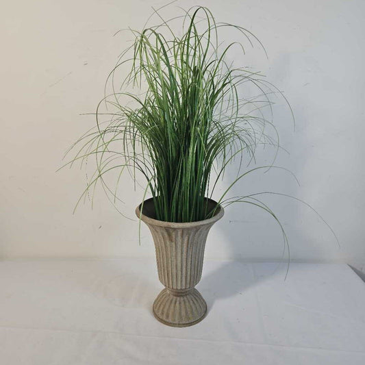 FAUX GRASS IN URN