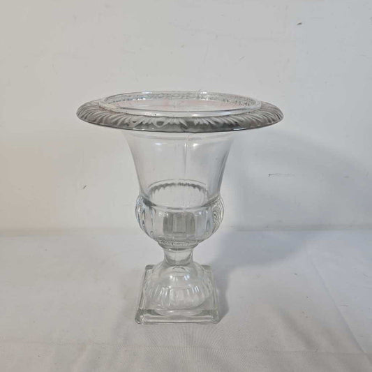 GLASS URN
