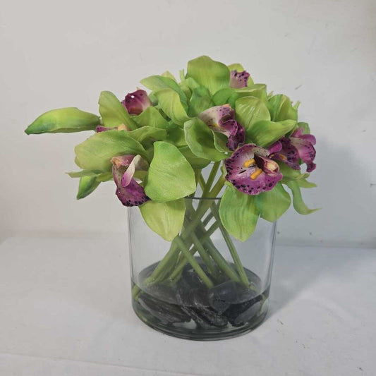 FAUX LILLIES IN GLASS VASE