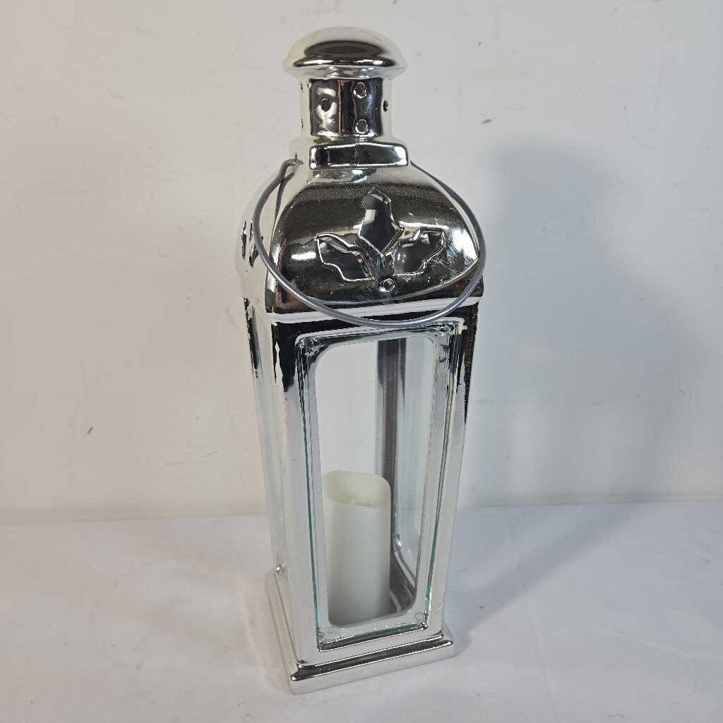 SILVER LANTERN W/FAUX CANDLE