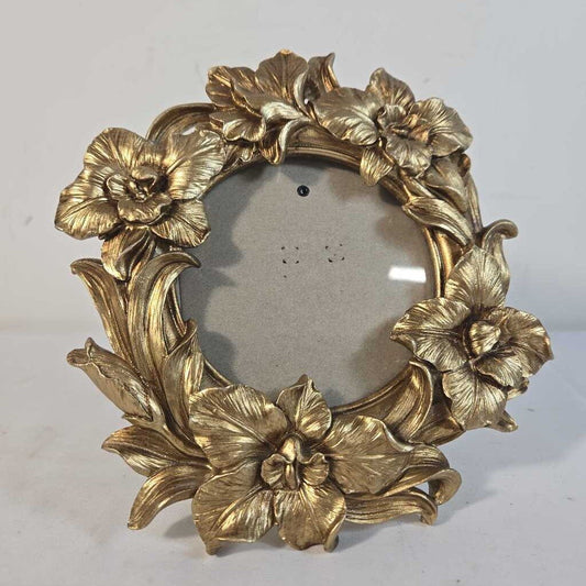 6.5" ROUND GOLD FLOWER PICTURE FRAME