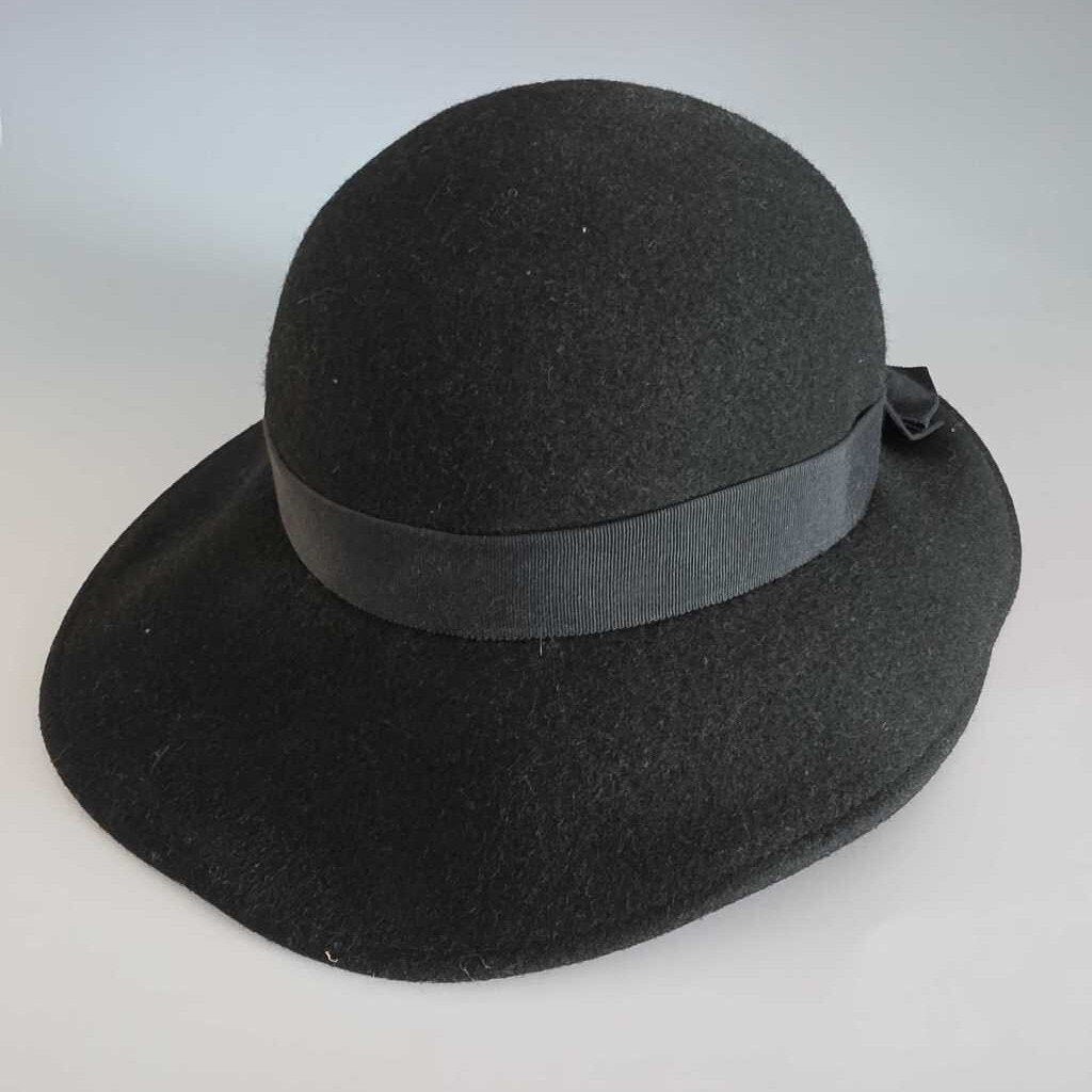 Vintage BOUTIQUE KATES CANADA Black Wool Cloche Hat