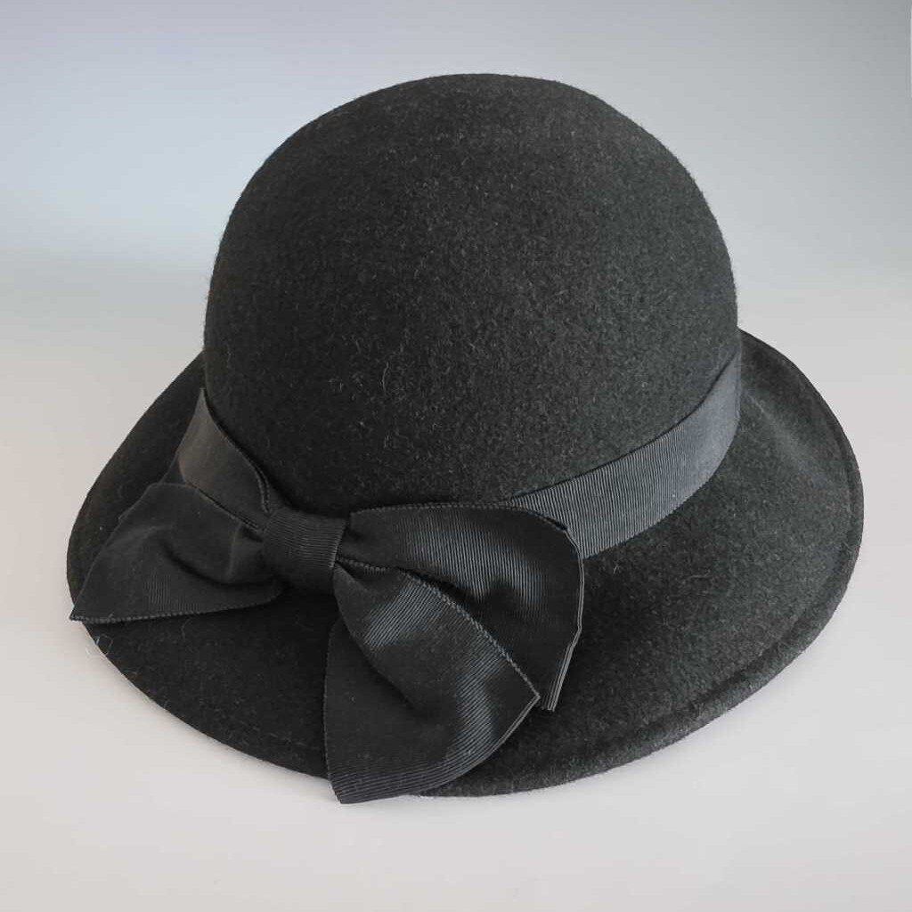 Vintage BOUTIQUE KATES CANADA Black Wool Cloche Hat