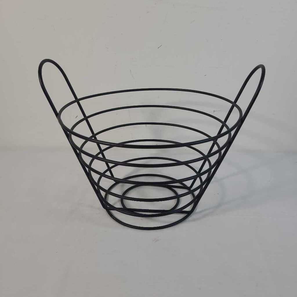 WIRE BASKET W/ HANDLES