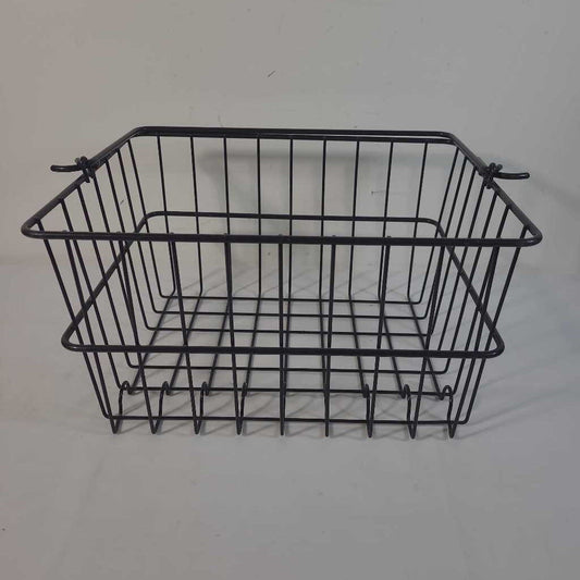 SQ BLACK WIRE BASKET