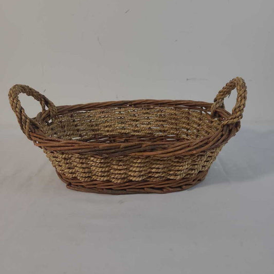OVAL BASKET W/ HANDLES