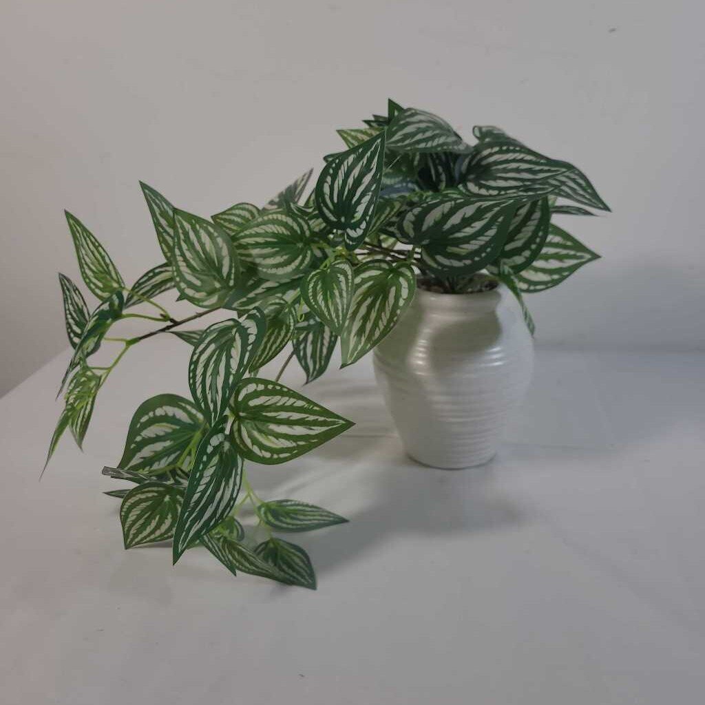 FAUX GREENERY IN RIBBED POT