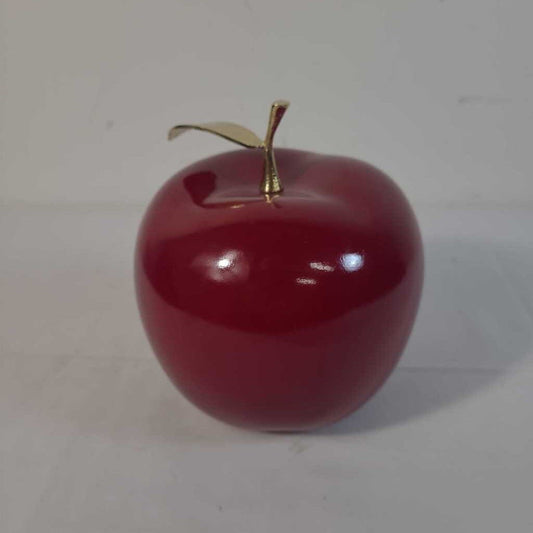 RED APPLE