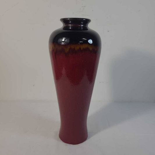 RED TAPERED VASE