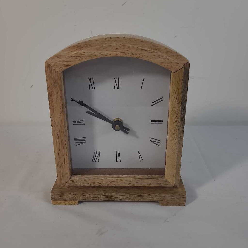 WOODEN CLOCK