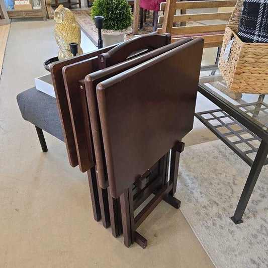 S/4 WOOD TRAYS IN STAND